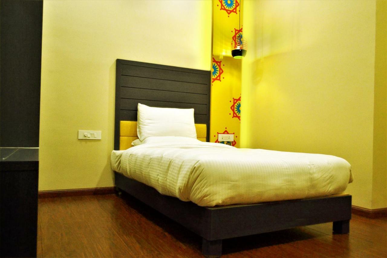 Hotel Asansol International Ngoại thất bức ảnh